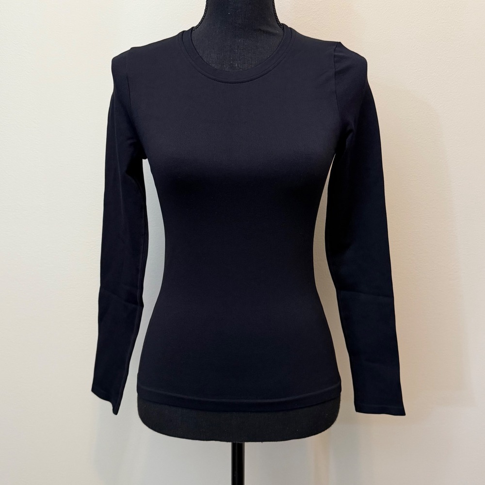 OQQ Womens S Long Sleeve Ribbed Crew Neck Top Black Athletic Casual Minimalist